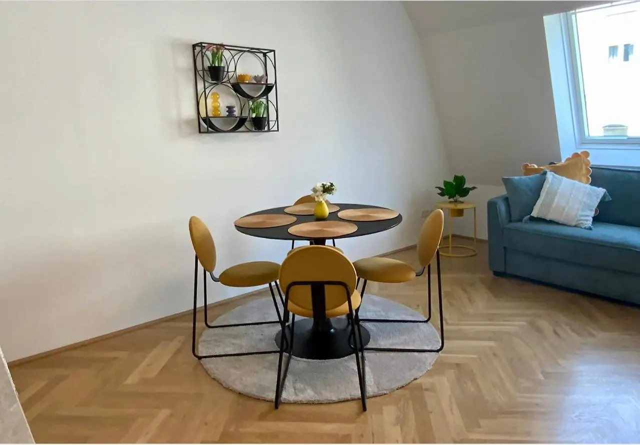 Freshly Renovated Apartment In Trendy Area L Hg21 Βιέννη